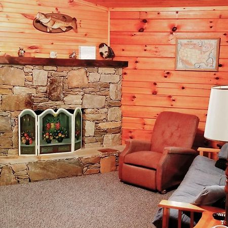 Tanglewood Motel And Log Cabins แมกกีวาเลย์ ภายนอก รูปภาพ