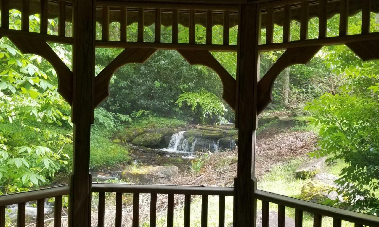 Tanglewood Motel And Log Cabins แมกกีวาเลย์ ภายนอก รูปภาพ