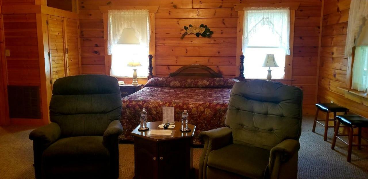 Tanglewood Motel And Log Cabins แมกกีวาเลย์ ภายนอก รูปภาพ