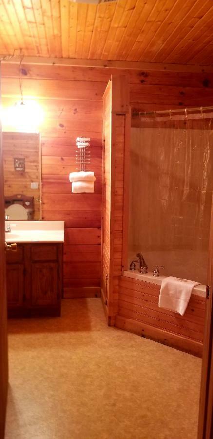 Tanglewood Motel And Log Cabins แมกกีวาเลย์ ภายนอก รูปภาพ