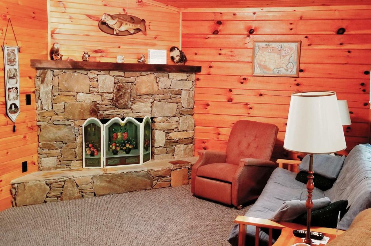 Tanglewood Motel And Log Cabins แมกกีวาเลย์ ภายนอก รูปภาพ